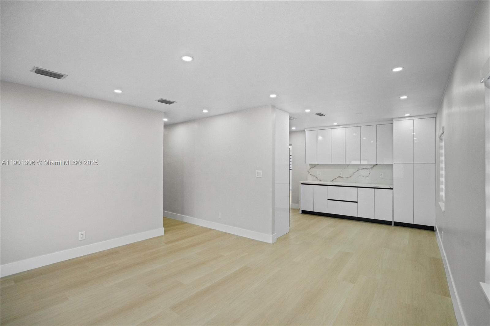 RONNIE SUE SUB - Residential Income