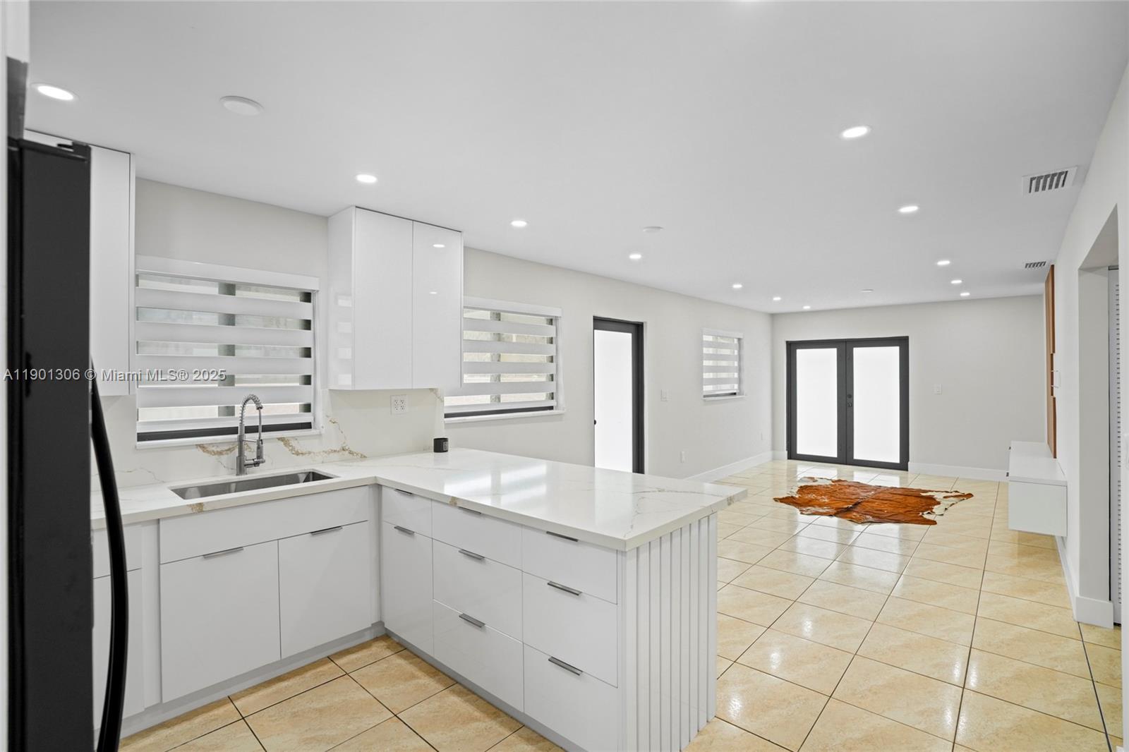 RONNIE SUE SUB - Residential Income