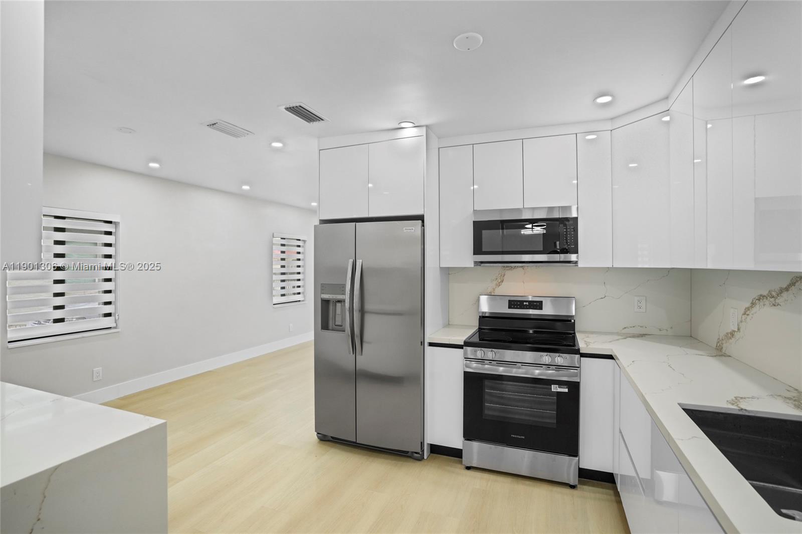 RONNIE SUE SUB - Residential Income