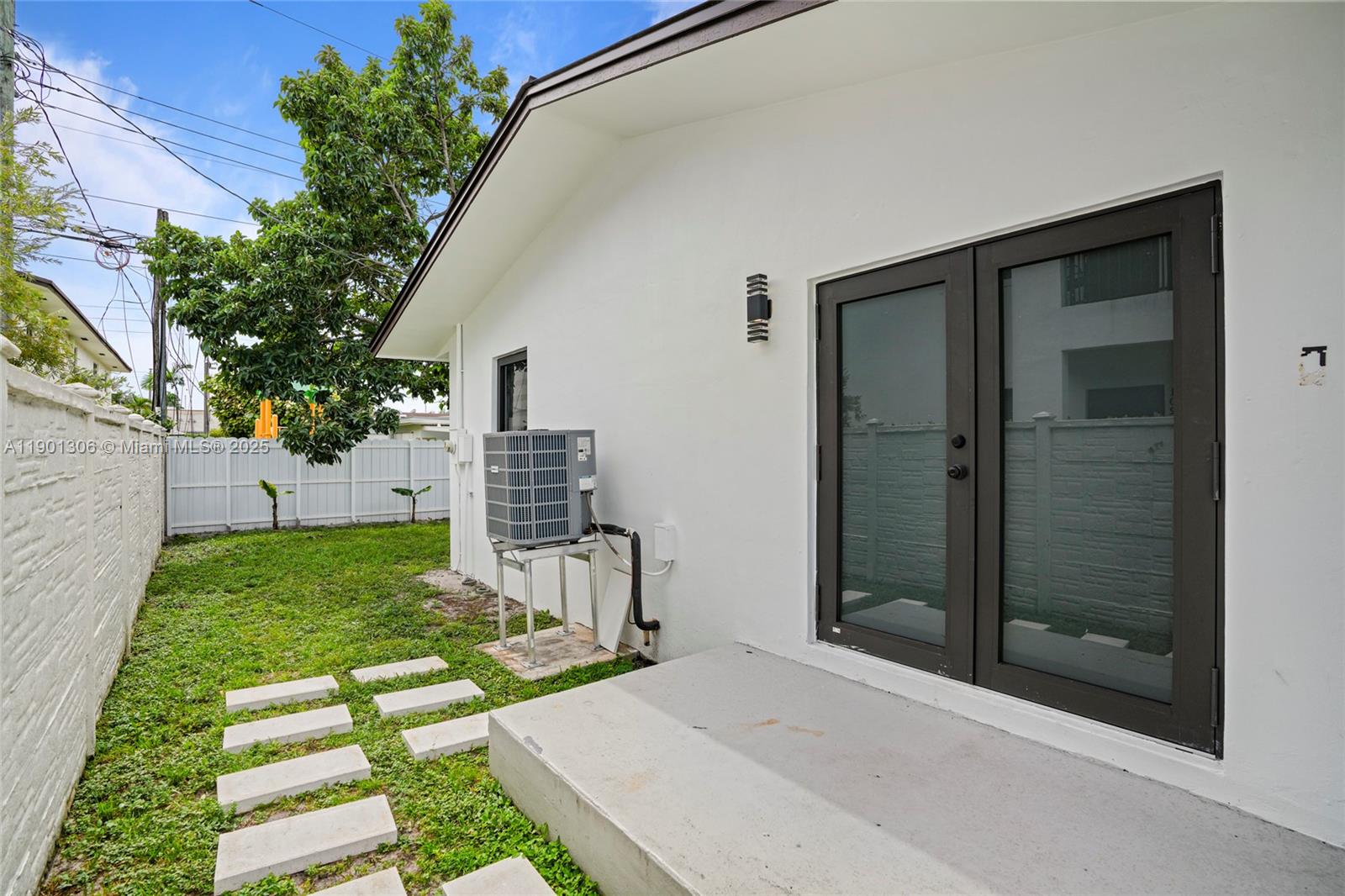 RONNIE SUE SUB - Residential Income