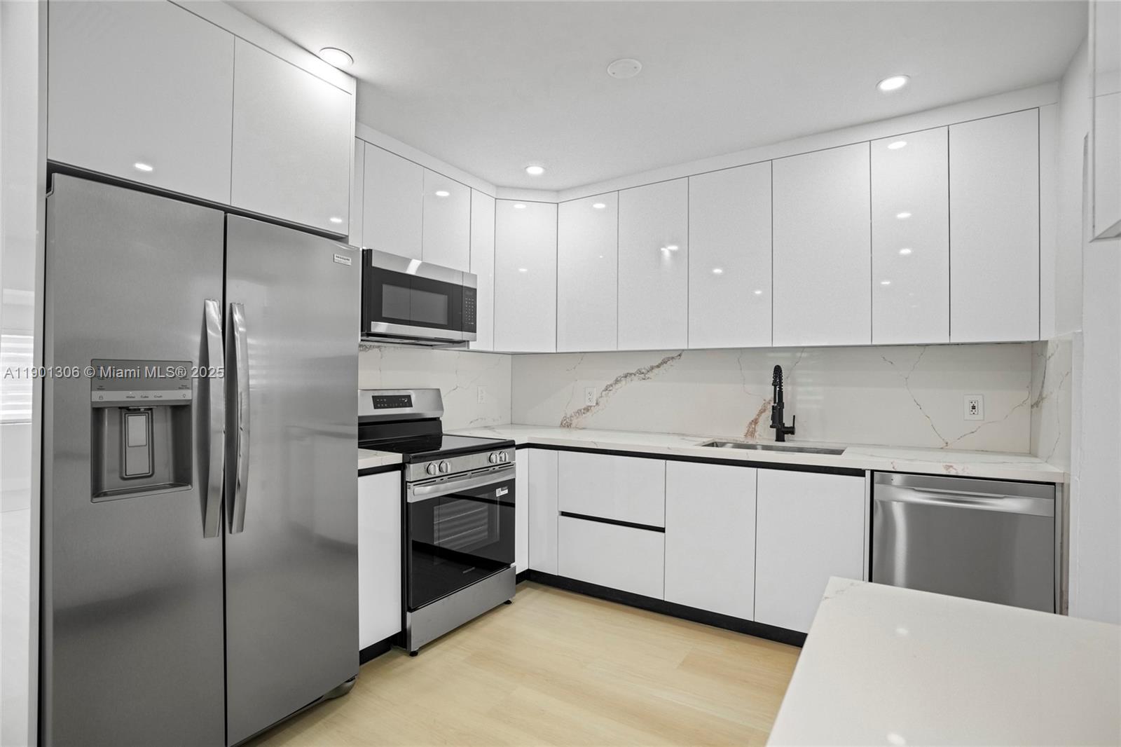 RONNIE SUE SUB - Residential Income