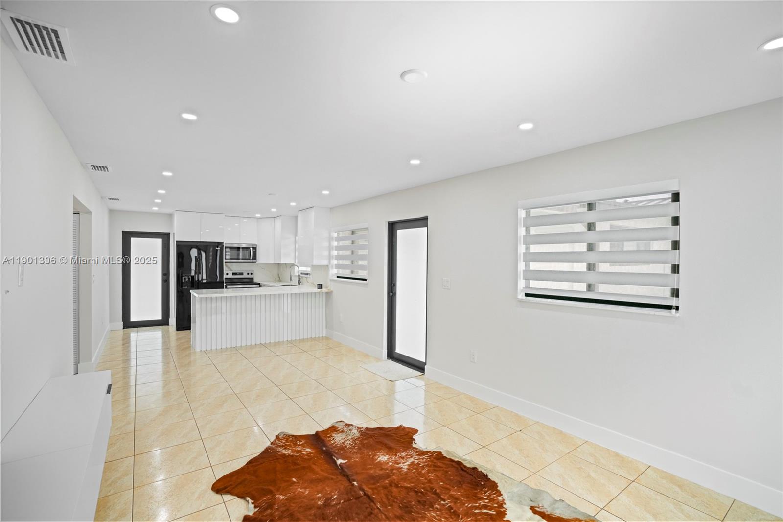 RONNIE SUE SUB - Residential Income