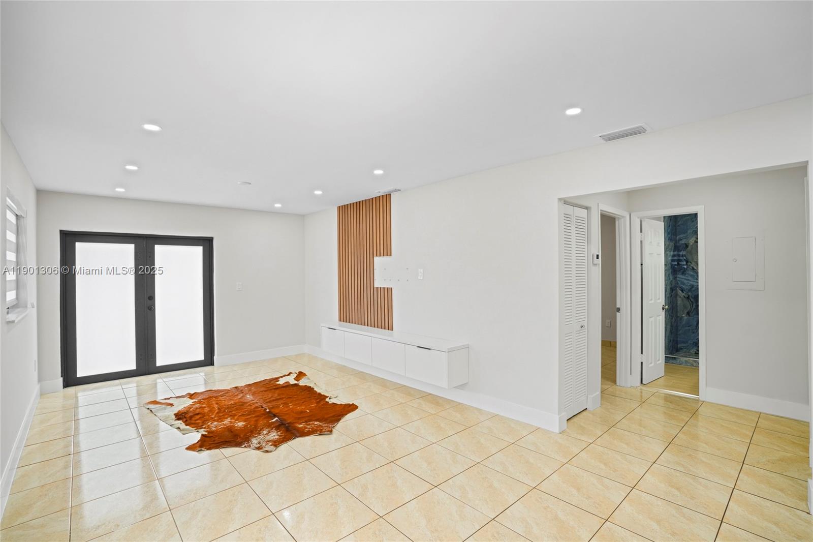 RONNIE SUE SUB - Residential Income