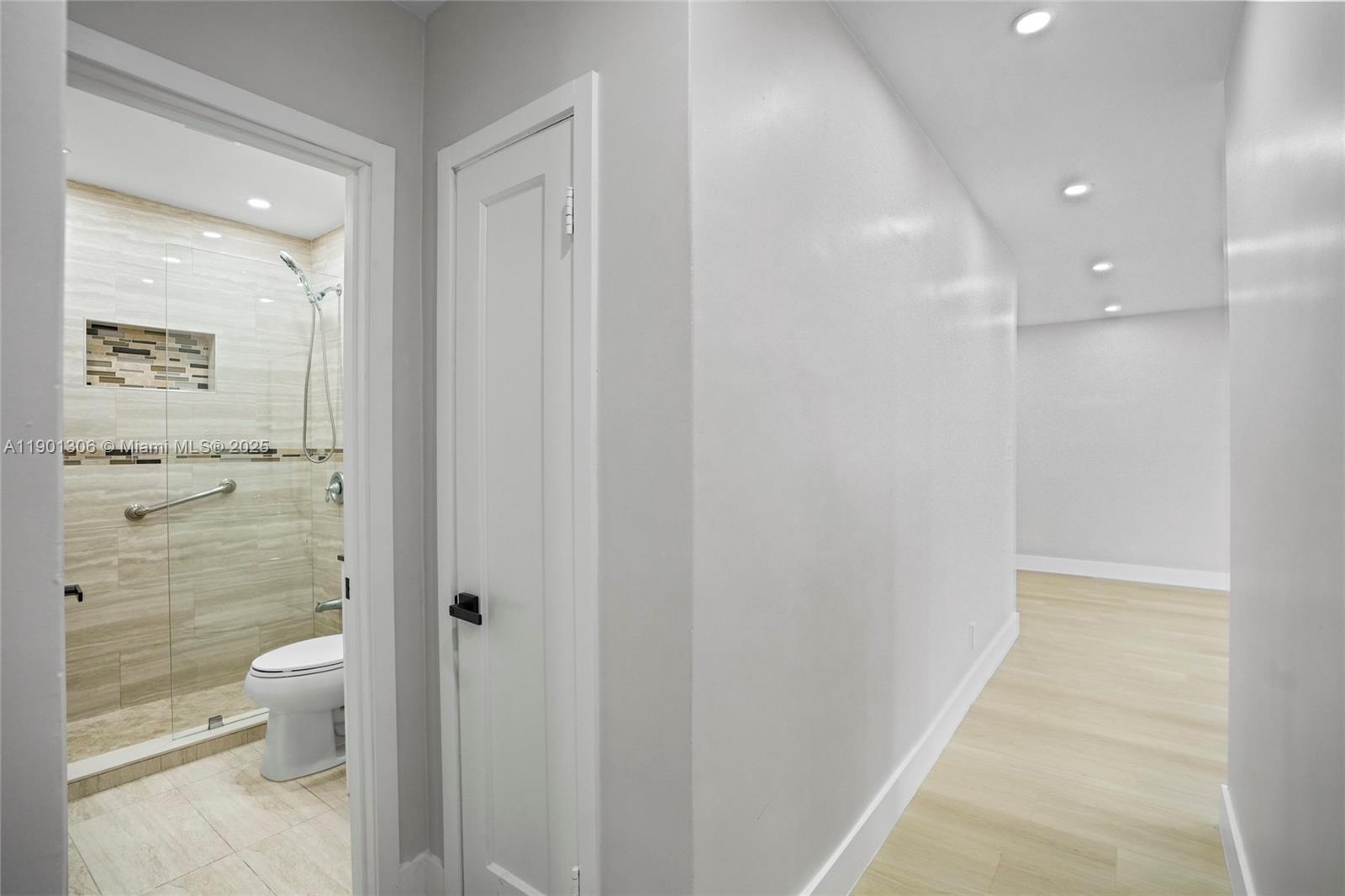 RONNIE SUE SUB - Residential Income