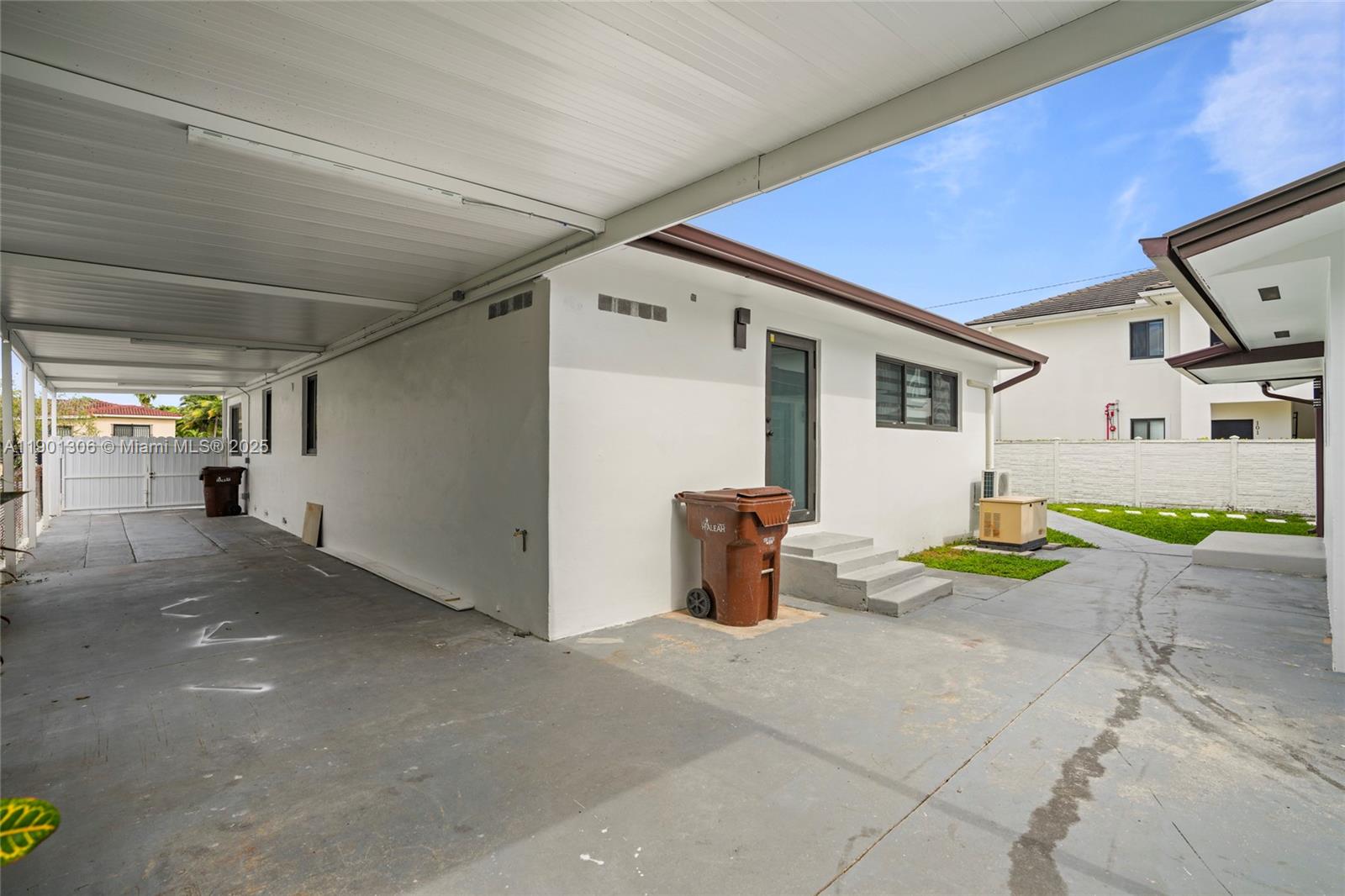 RONNIE SUE SUB - Residential Income