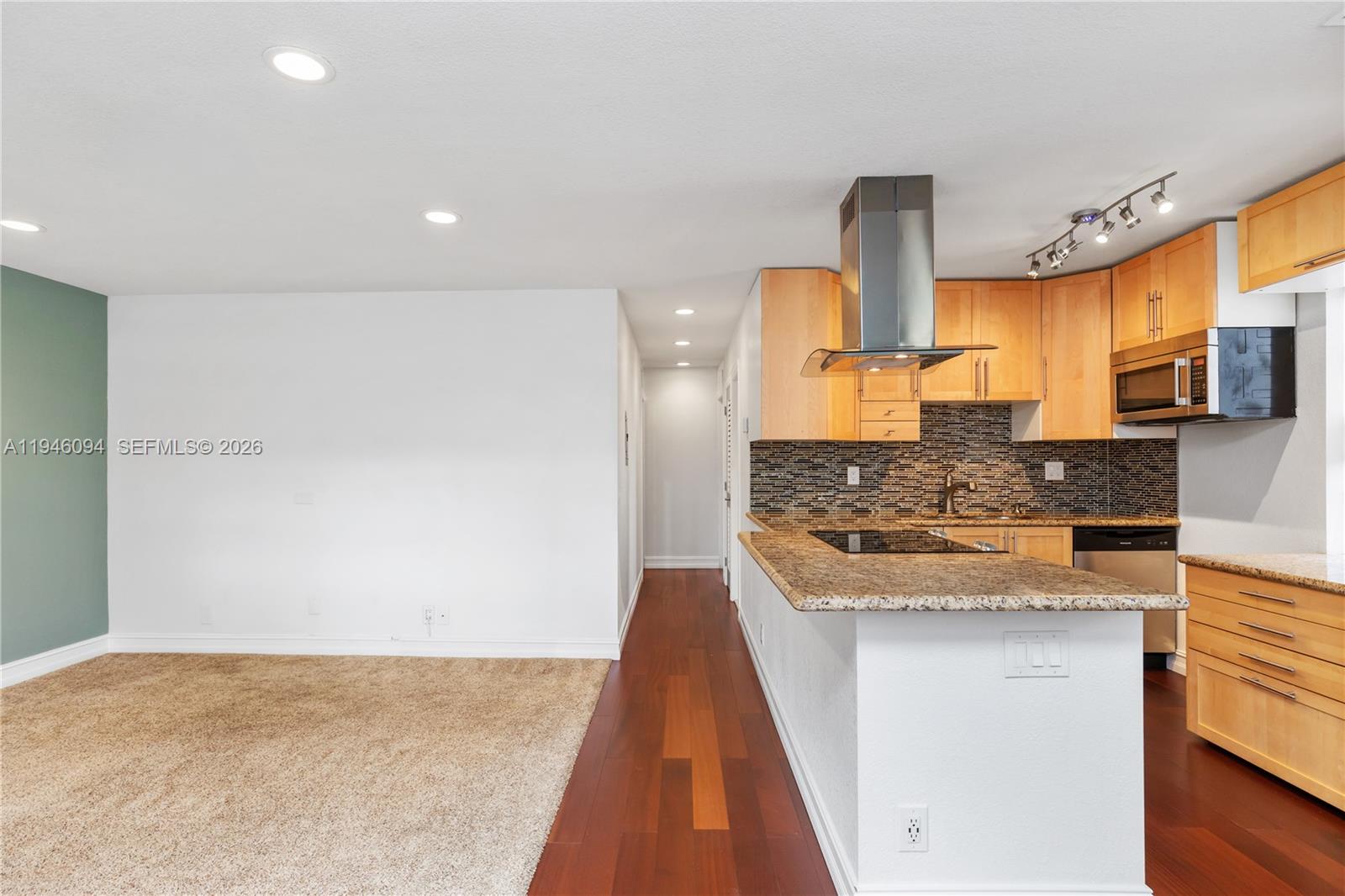 KINGS POINT NORMANDY COND - Residential