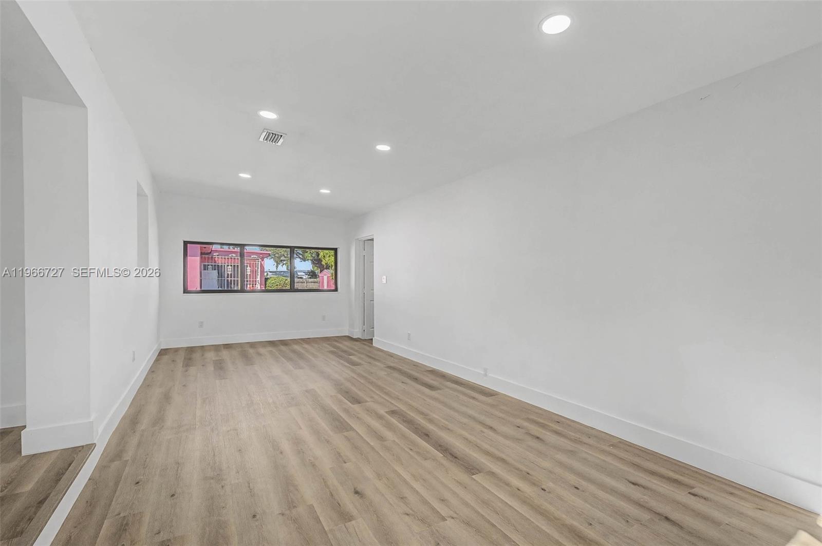 NORTH SHORES - Residential