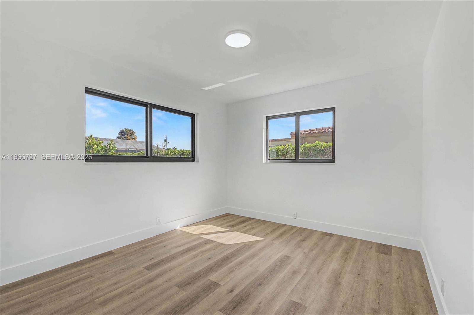 NORTH SHORES - Residential