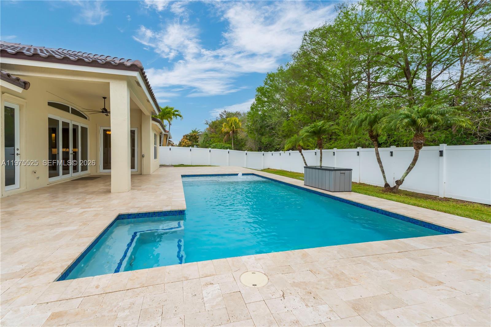 Encantada - Residential