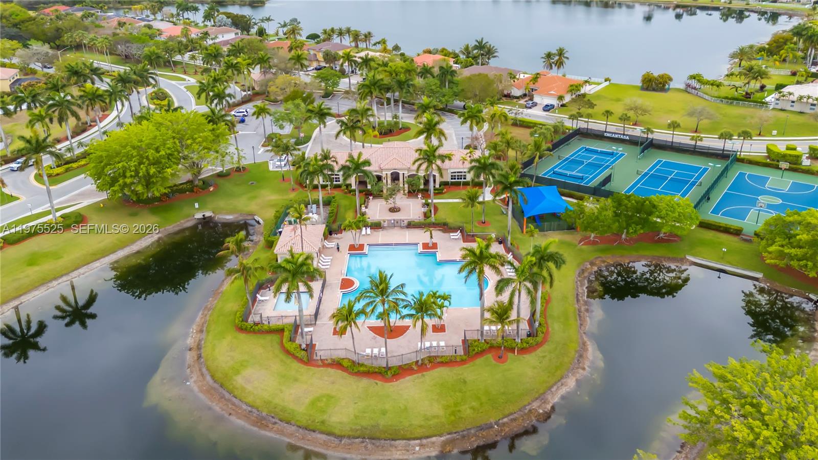 Encantada - Residential