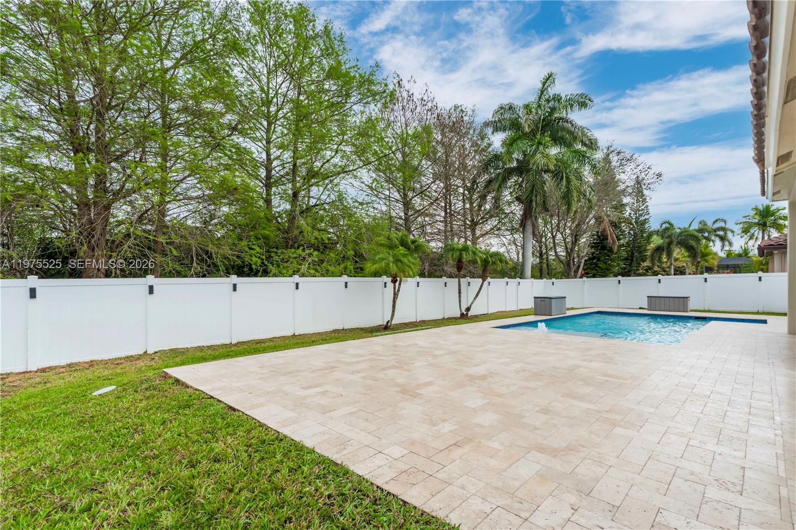 Encantada - Residential