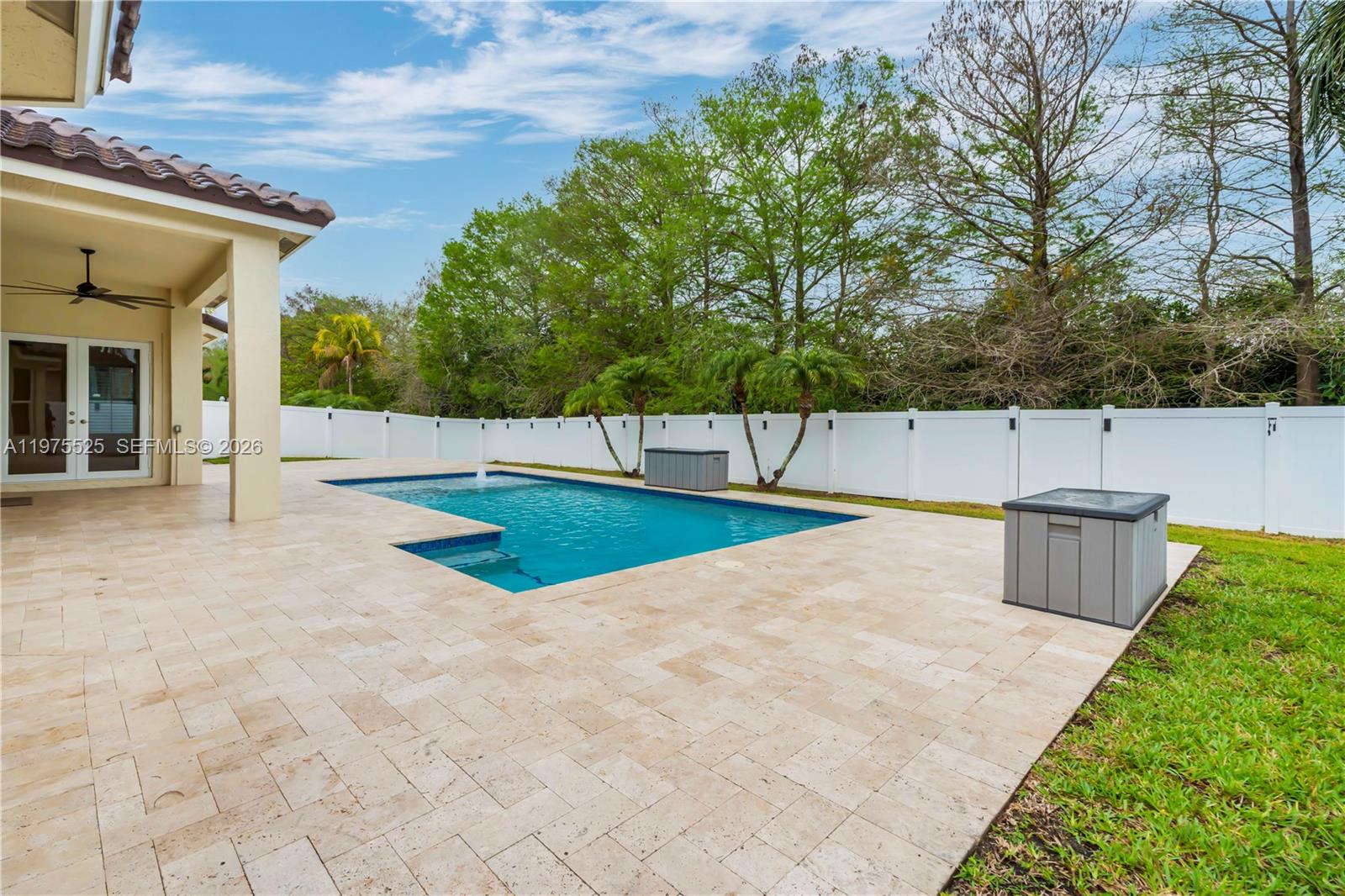 Encantada - Residential