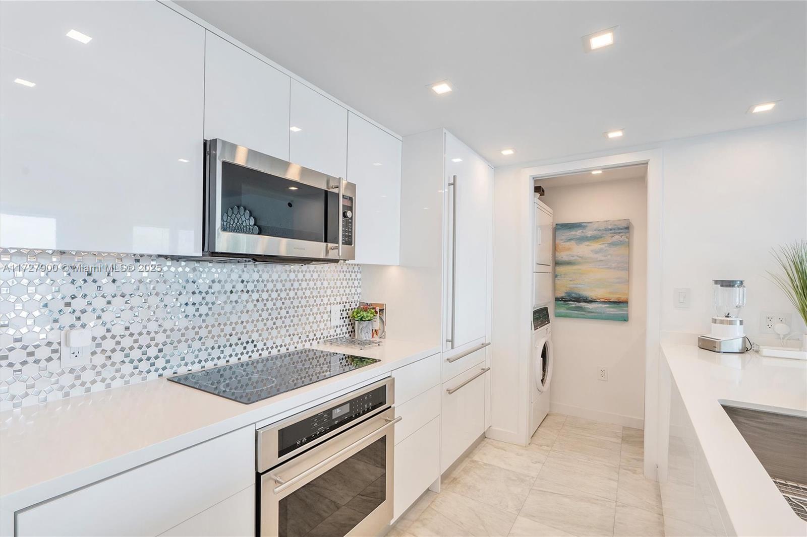 YACHT CLUB AT PORTOFINO C - Residential