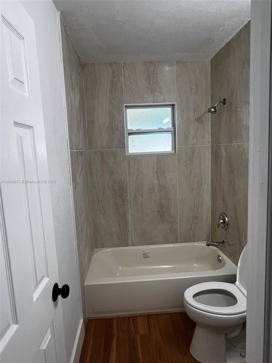 LAKE WORTH TOWN OF - Residential Lease