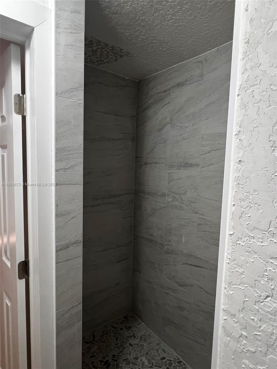 LAKE WORTH TOWN OF - Residential Lease