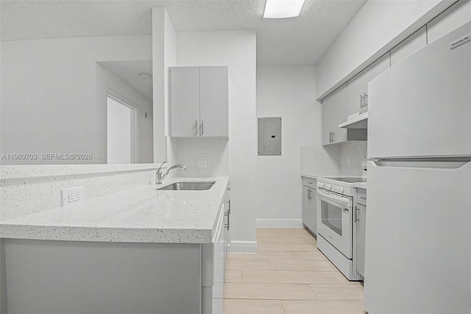 DADELAND NORTH METRORAIL - Residential Lease