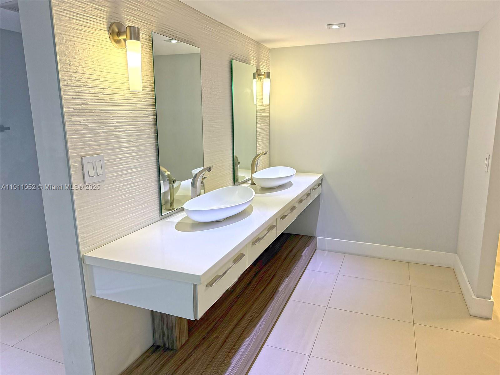 AZURE LAKE CONDO - Residential