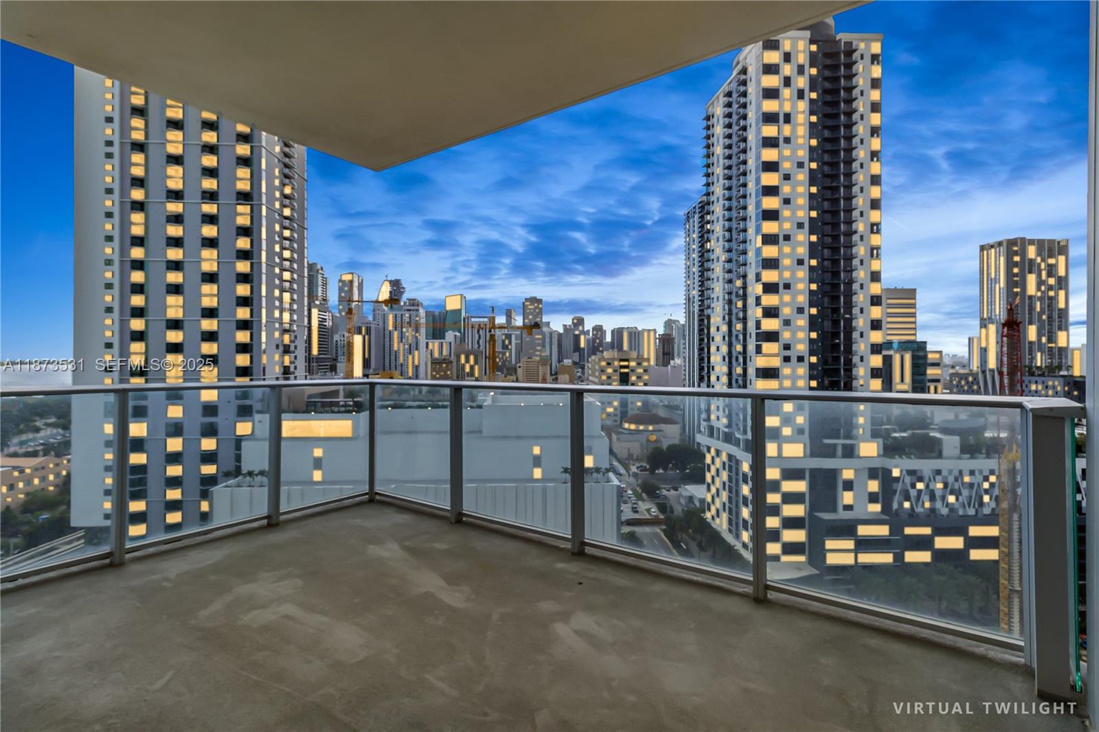 PARAMOUNT MIAMI WORLDCENT - Residential