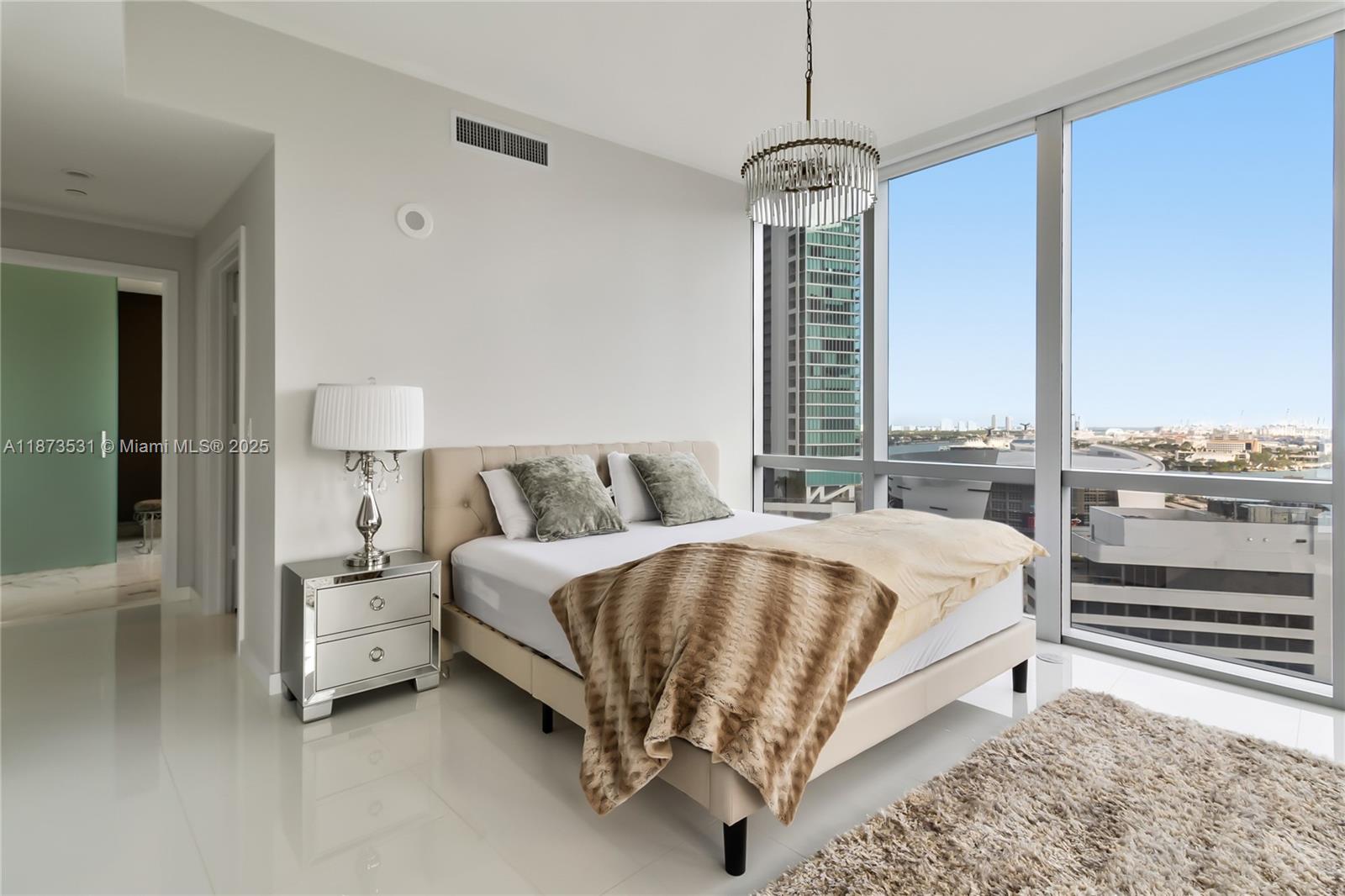 PARAMOUNT MIAMI WORLDCENT - Residential