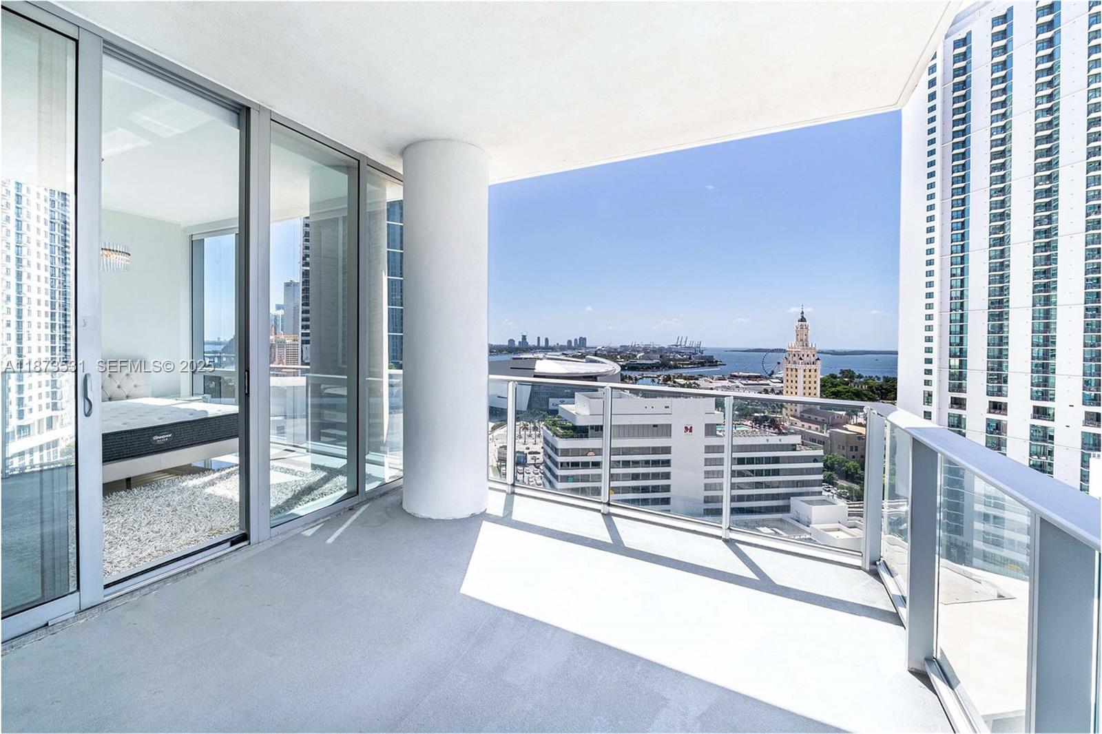 PARAMOUNT MIAMI WORLDCENT - Residential