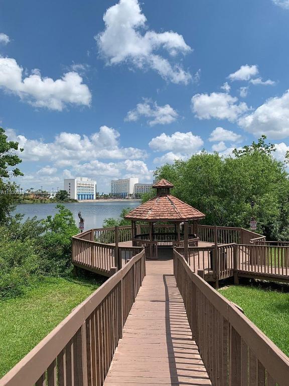 ENCLAVE - Residential