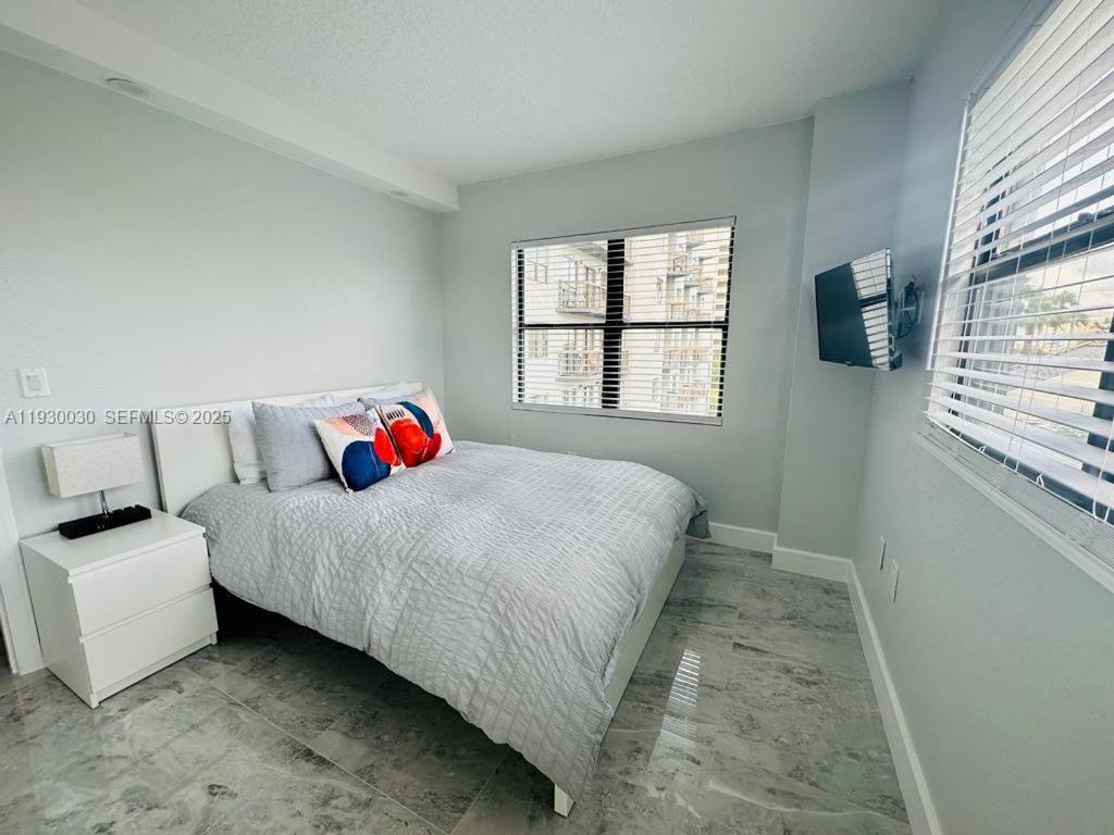 ENCLAVE - Residential