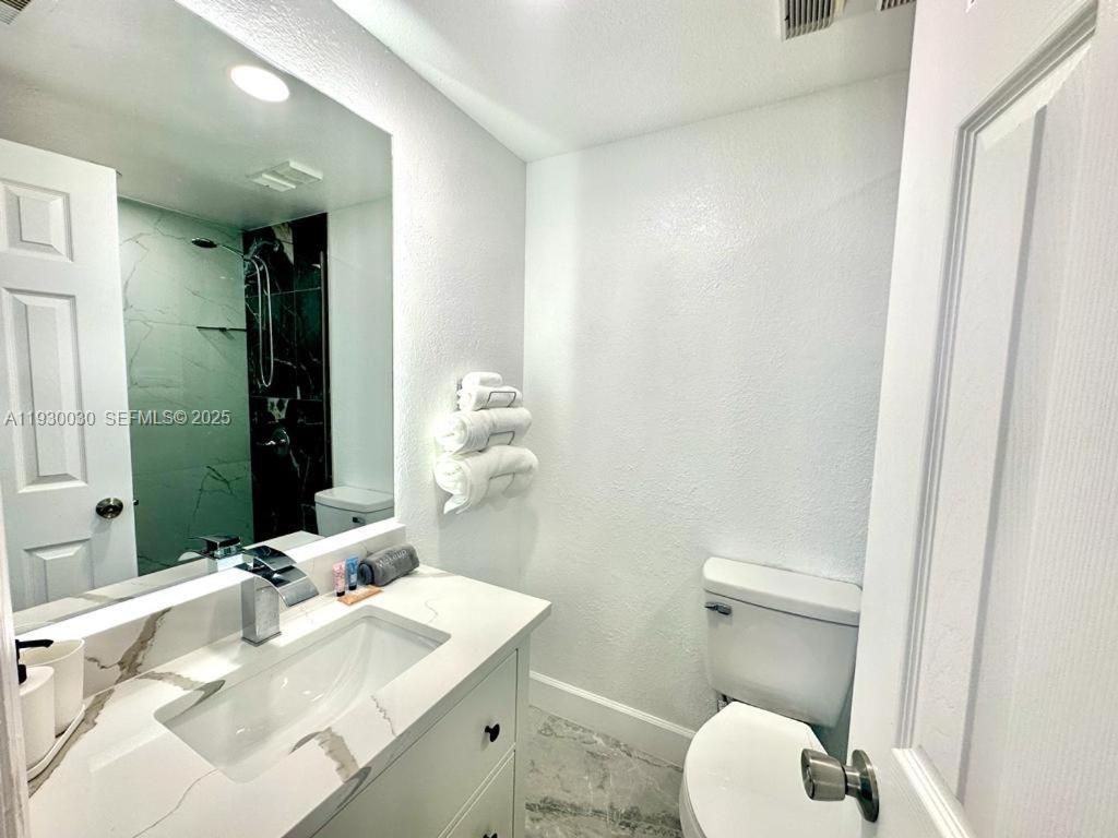 ENCLAVE - Residential