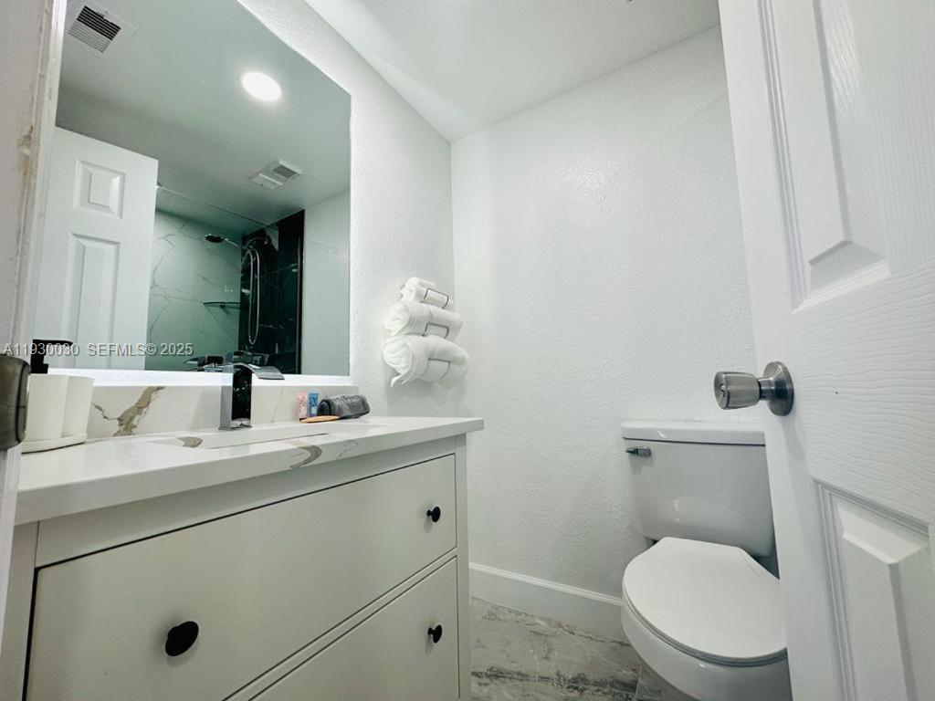 ENCLAVE - Residential