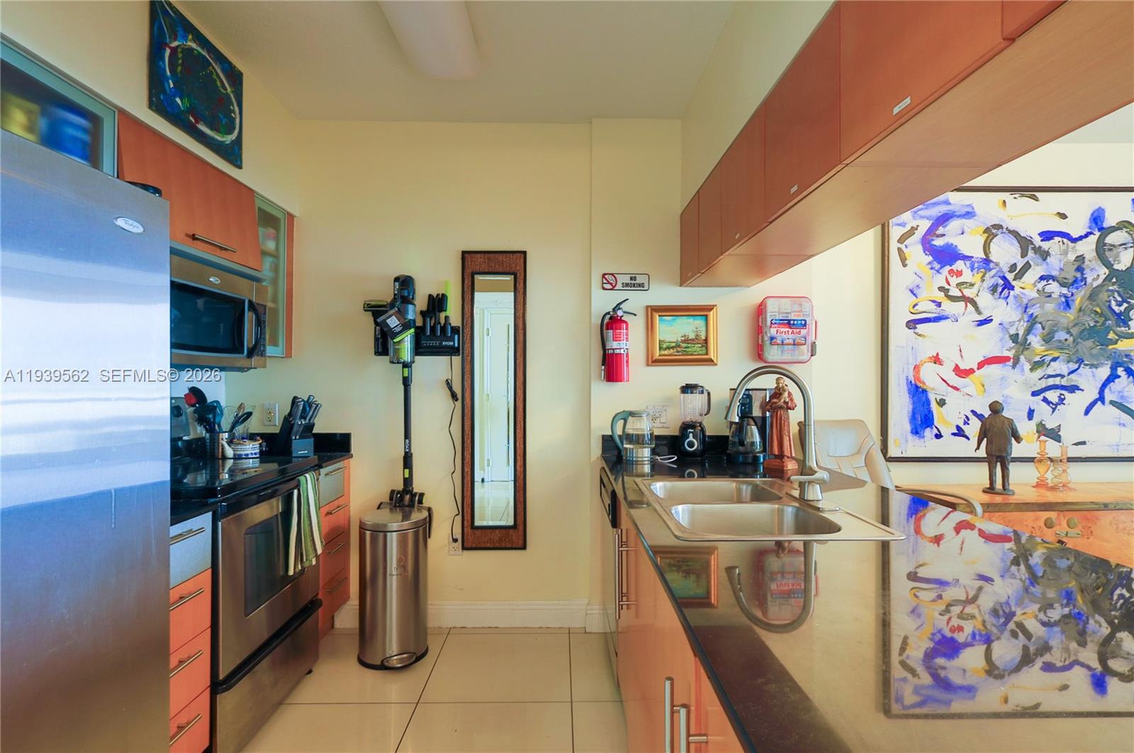 1750 N Bayshore Dr 1711