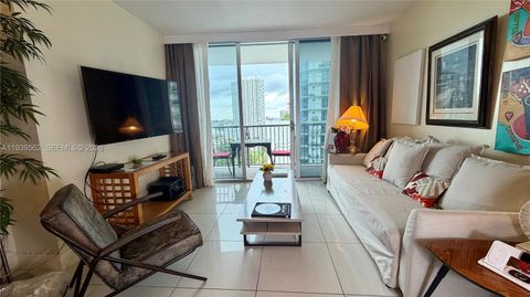 1750 N Bayshore Dr 1711 Miami FL 33132