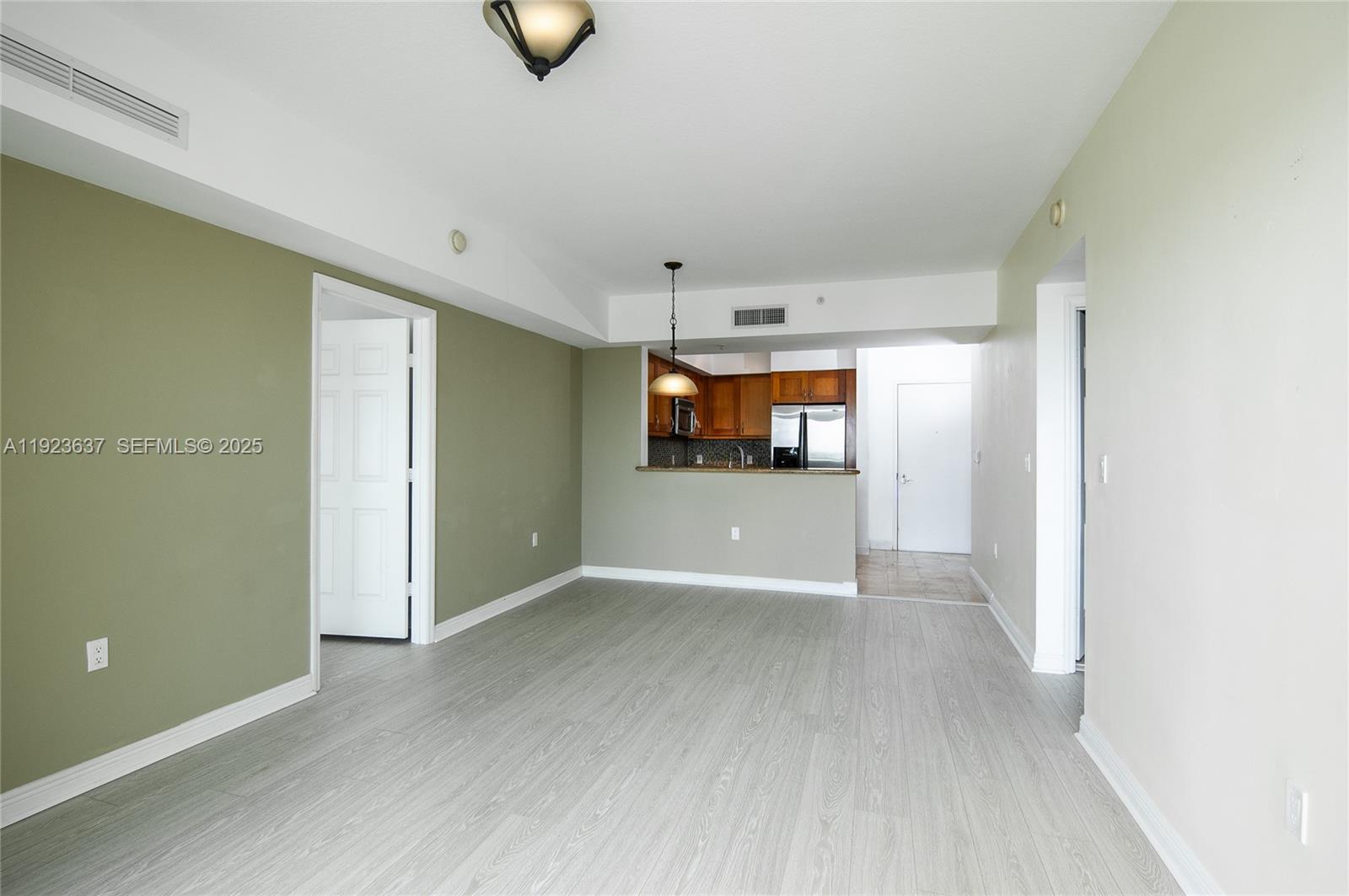 DUO CONDO WEST - Residential Lease