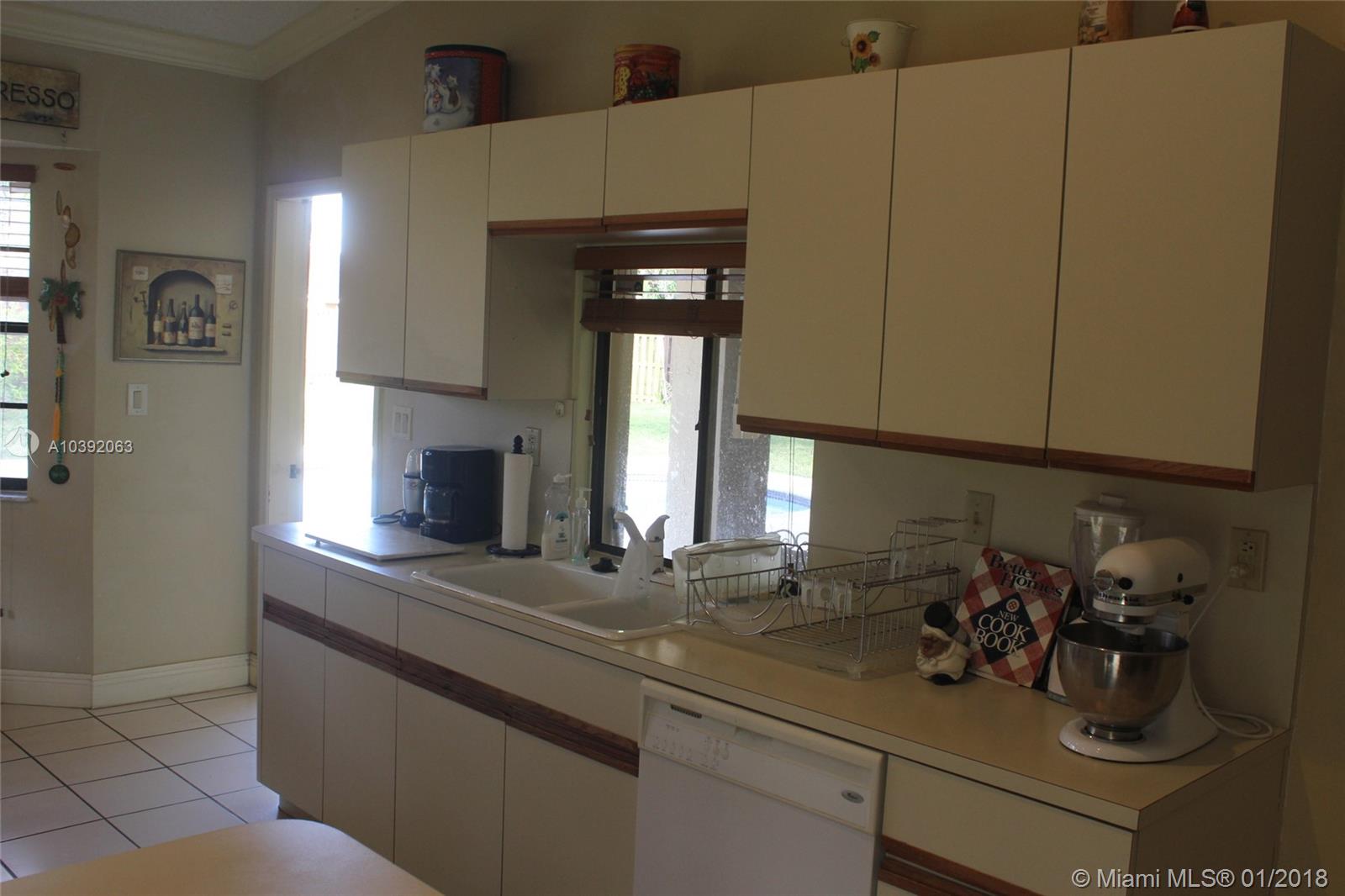 THE MANSIONS - Residential