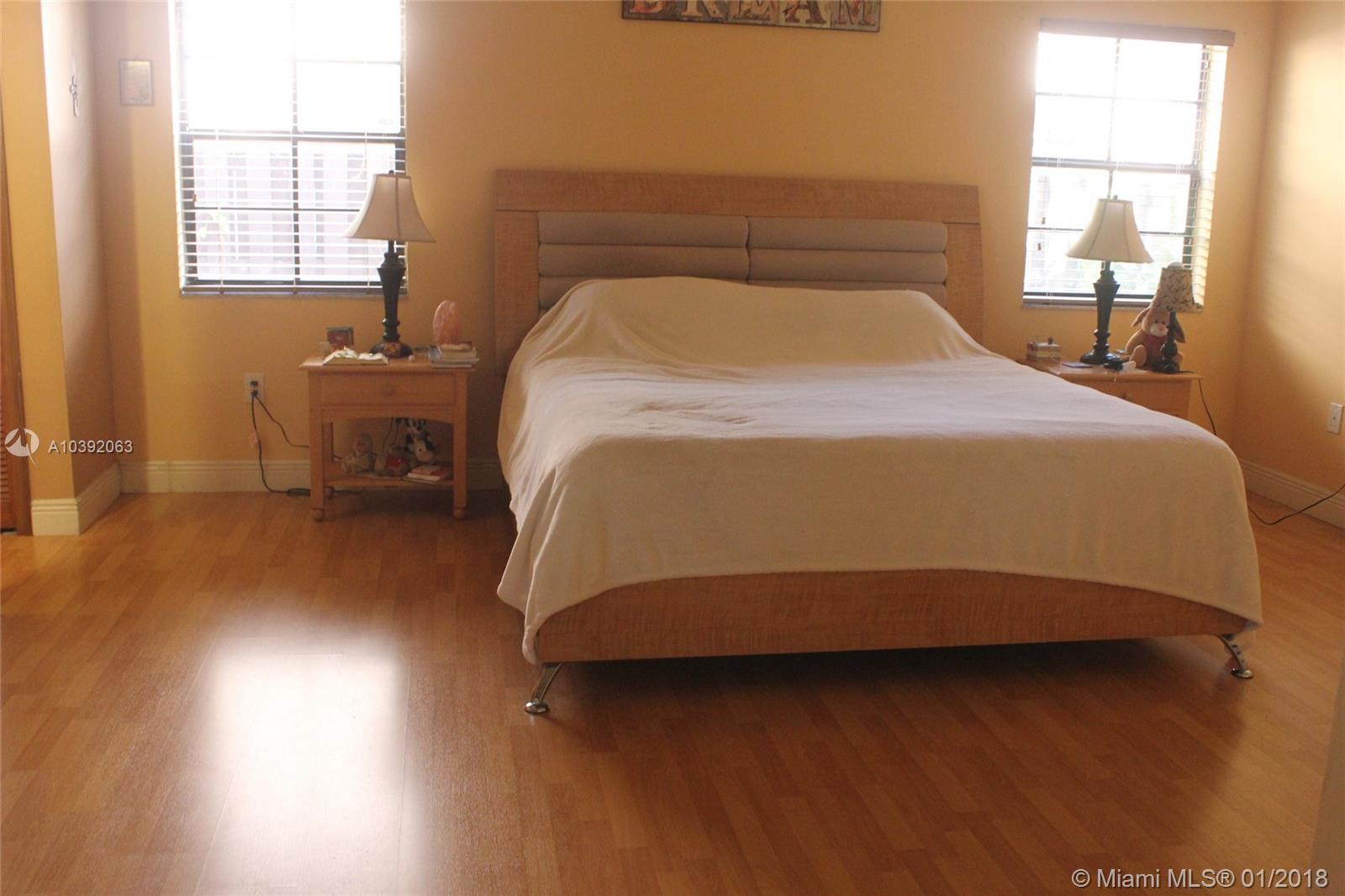 THE MANSIONS - Residential