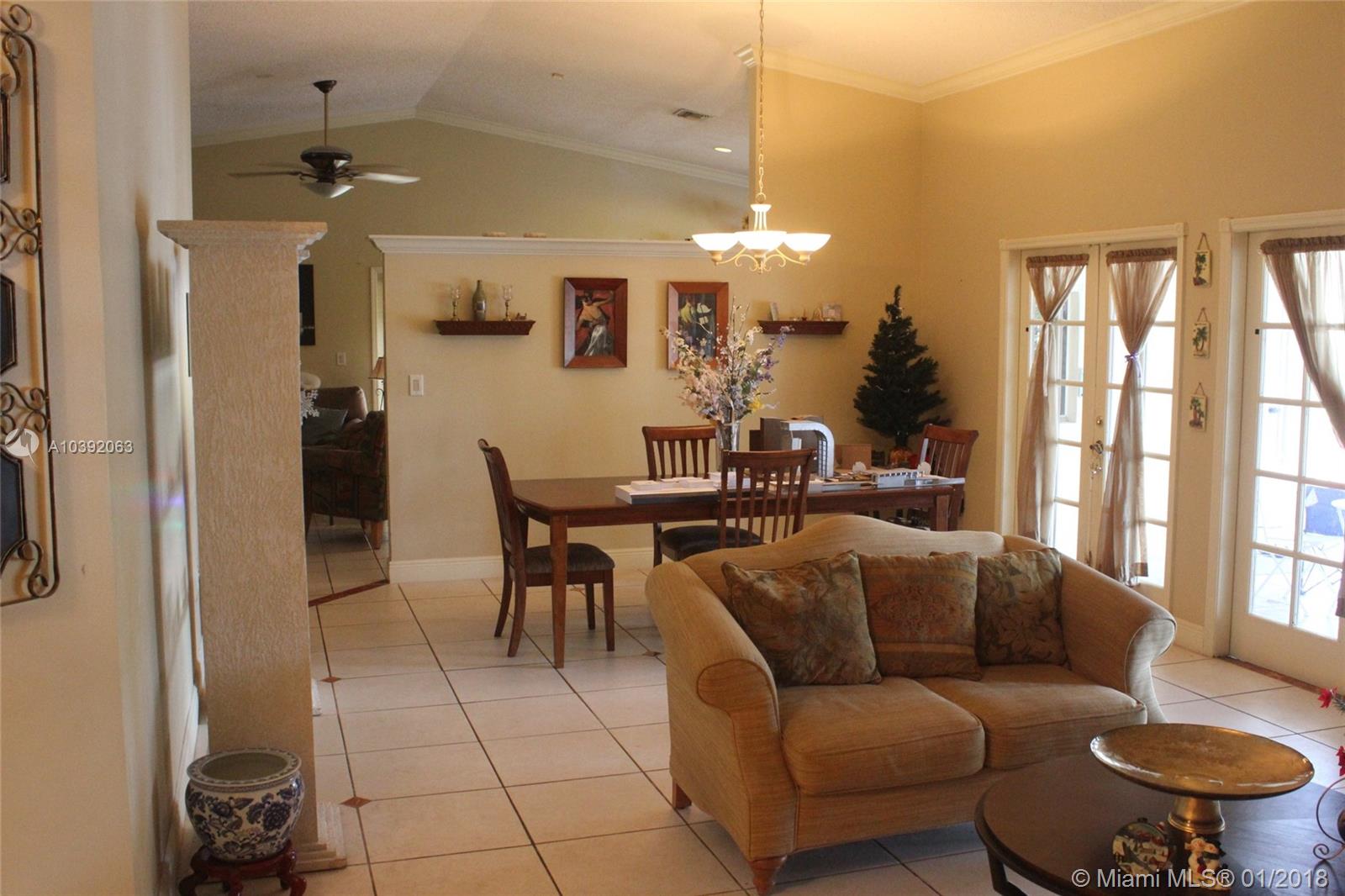 THE MANSIONS - Residential