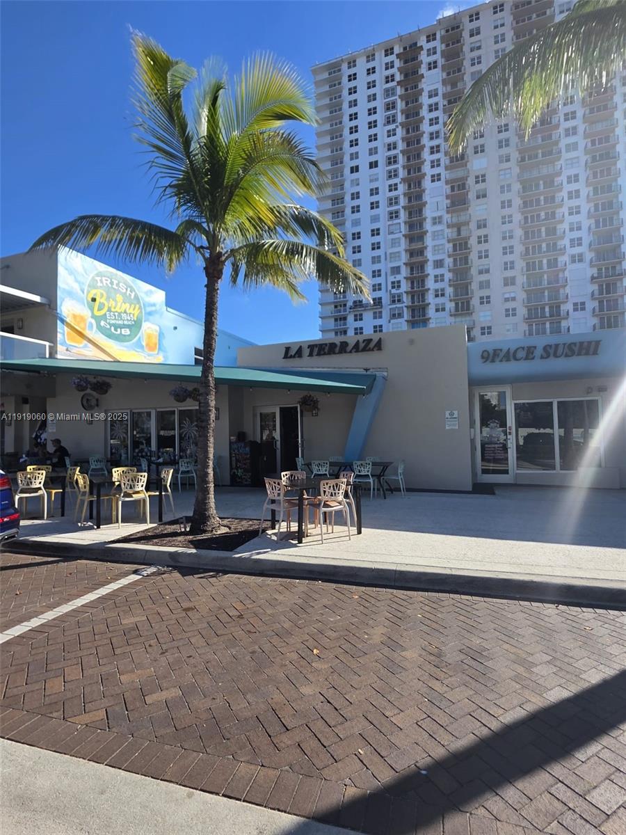 E Atlantic Boulevard