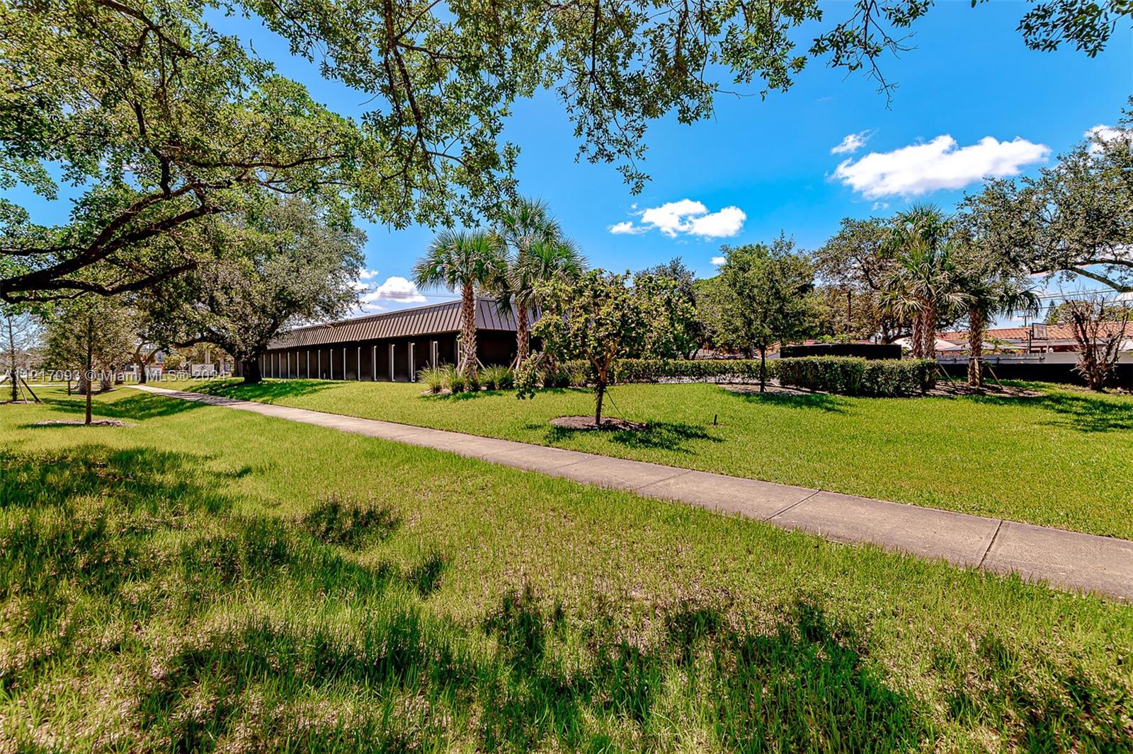 7700 Davie Road Ext