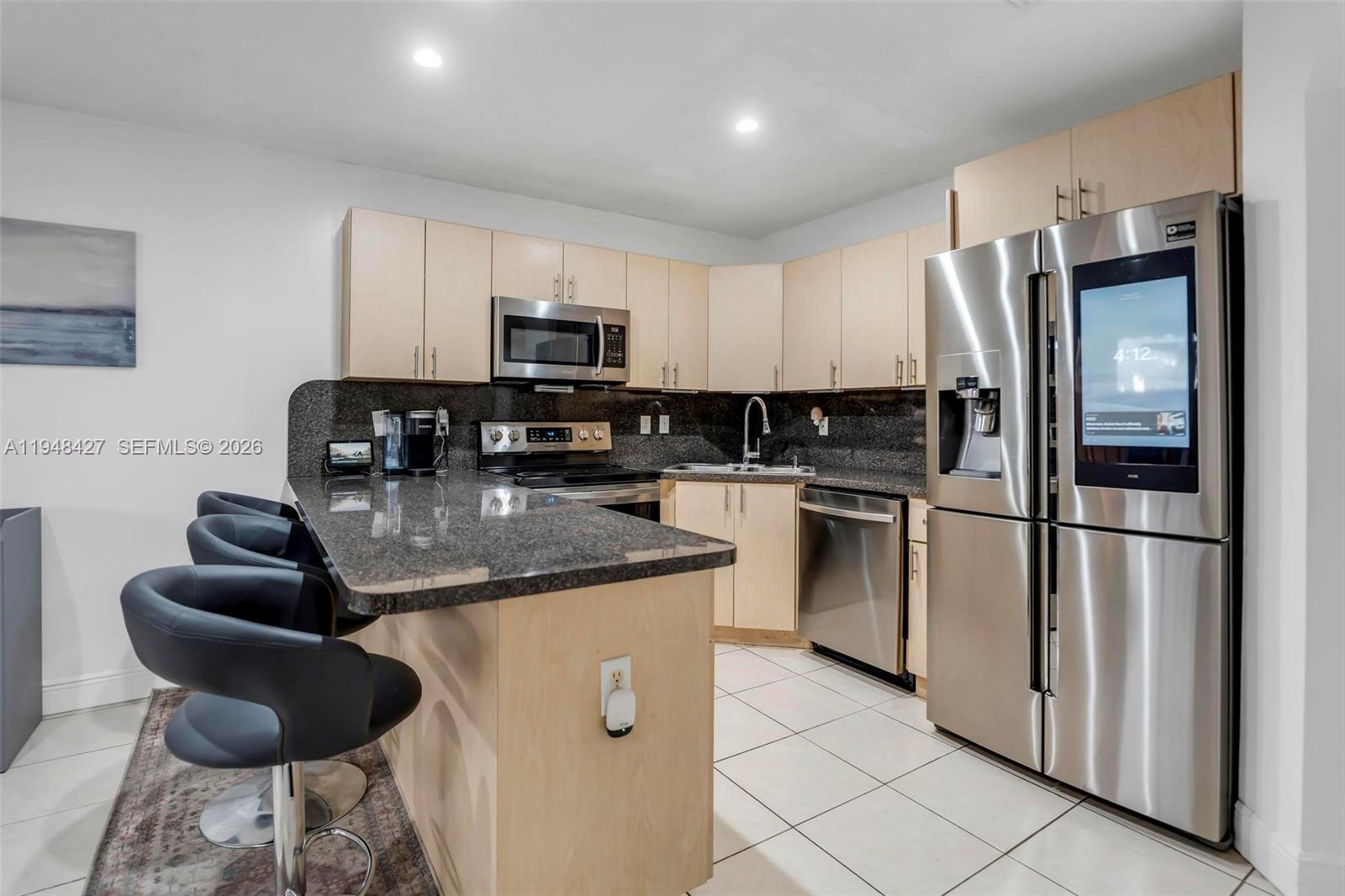 BRISTOL POINTE - Residential