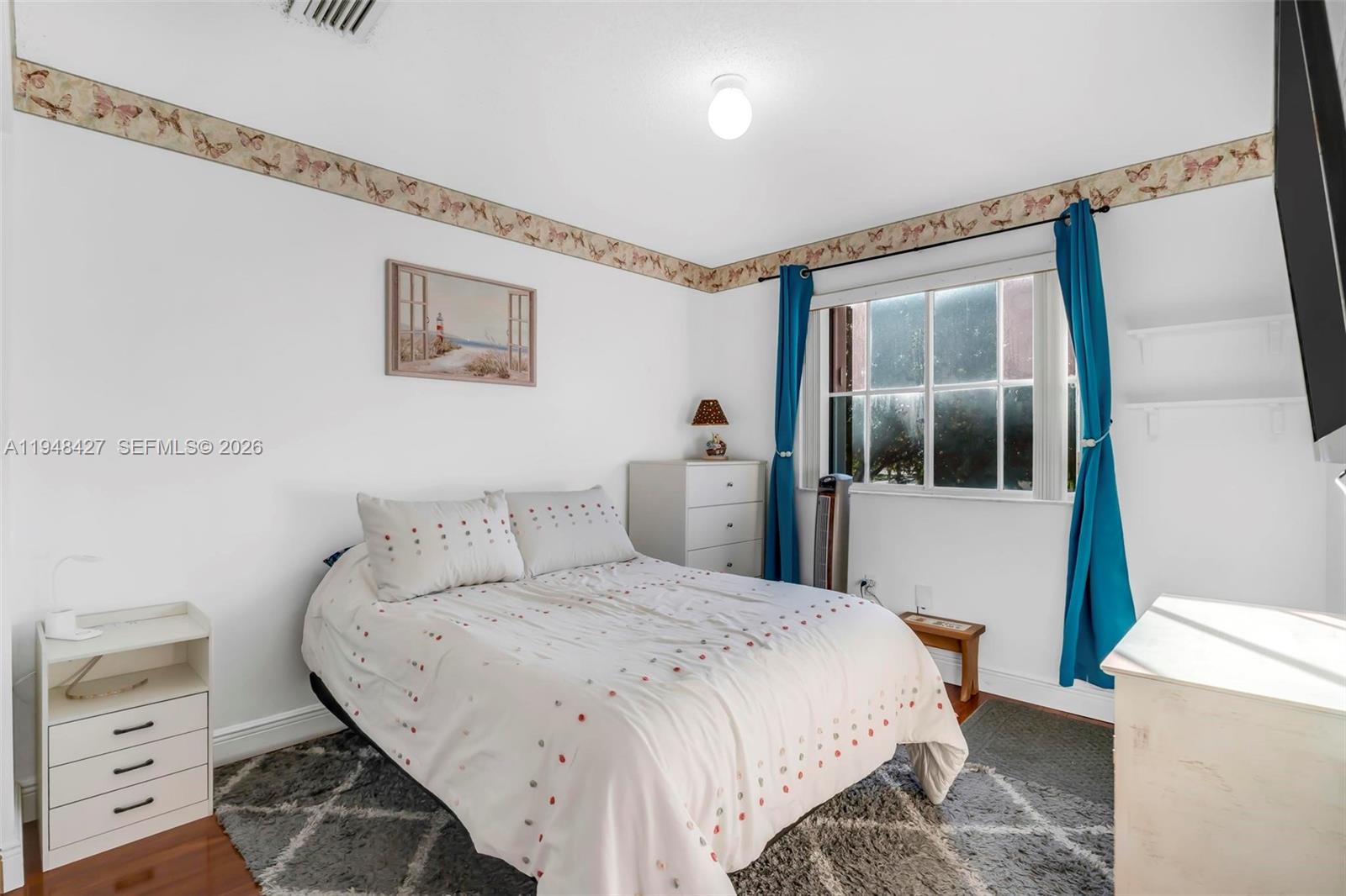 BRISTOL POINTE - Residential