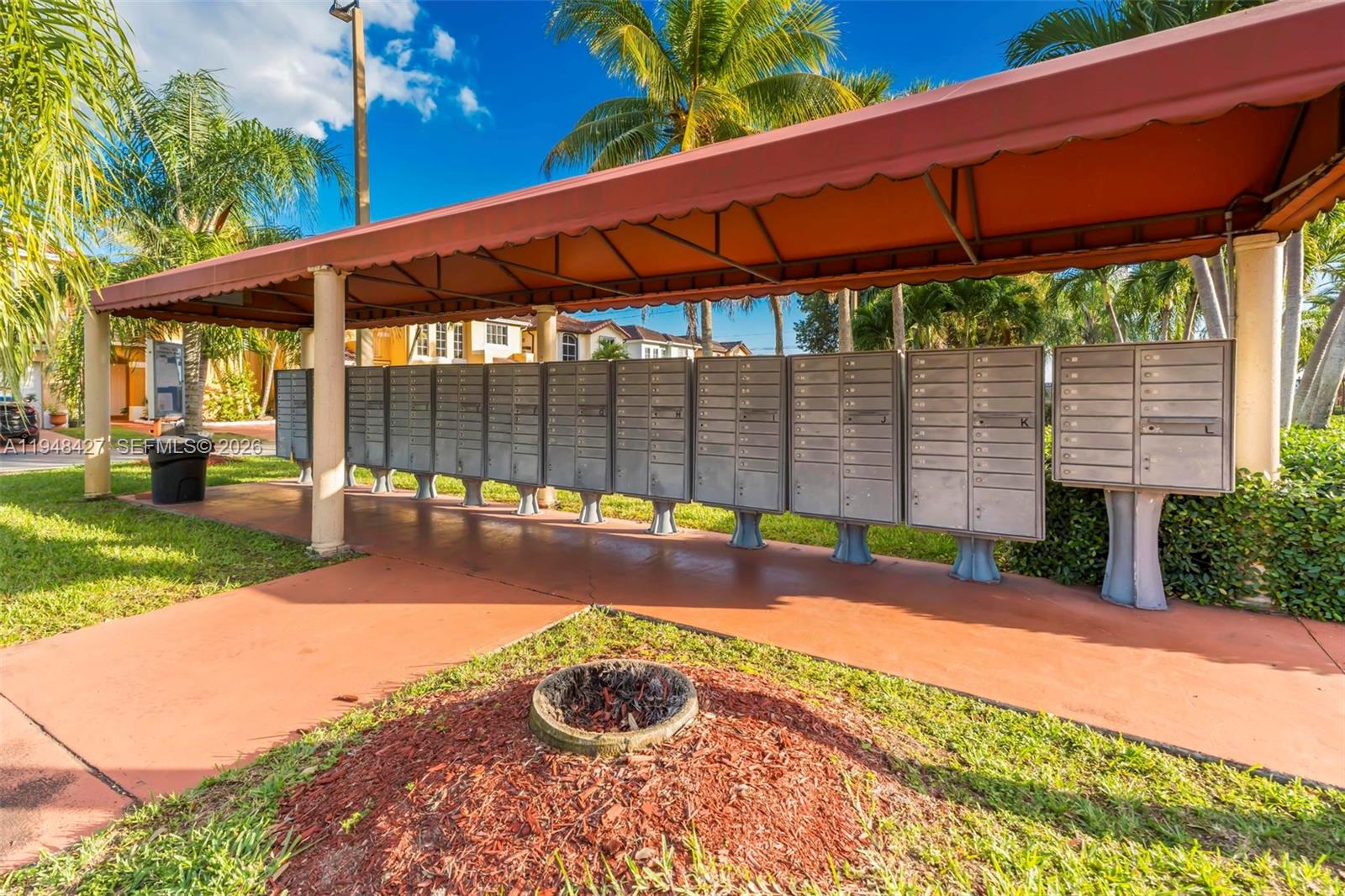 BRISTOL POINTE - Residential