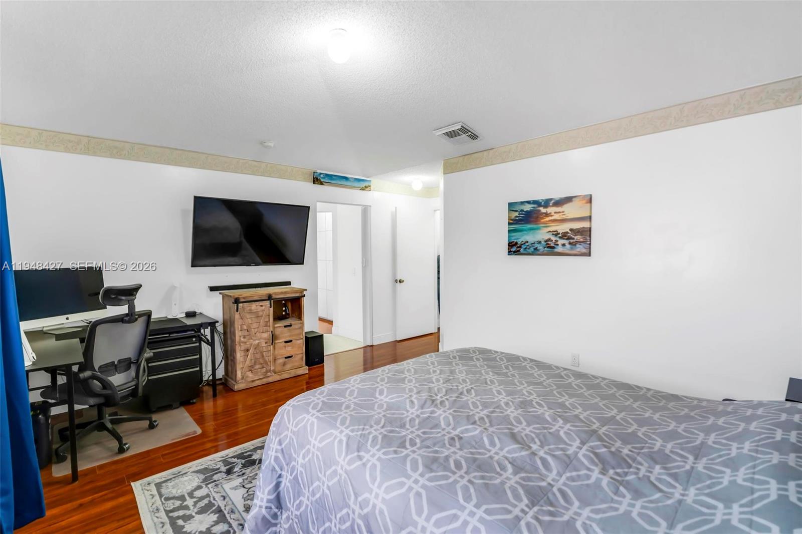 BRISTOL POINTE - Residential