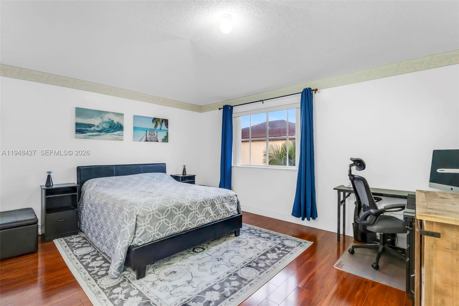 BRISTOL POINTE - Residential