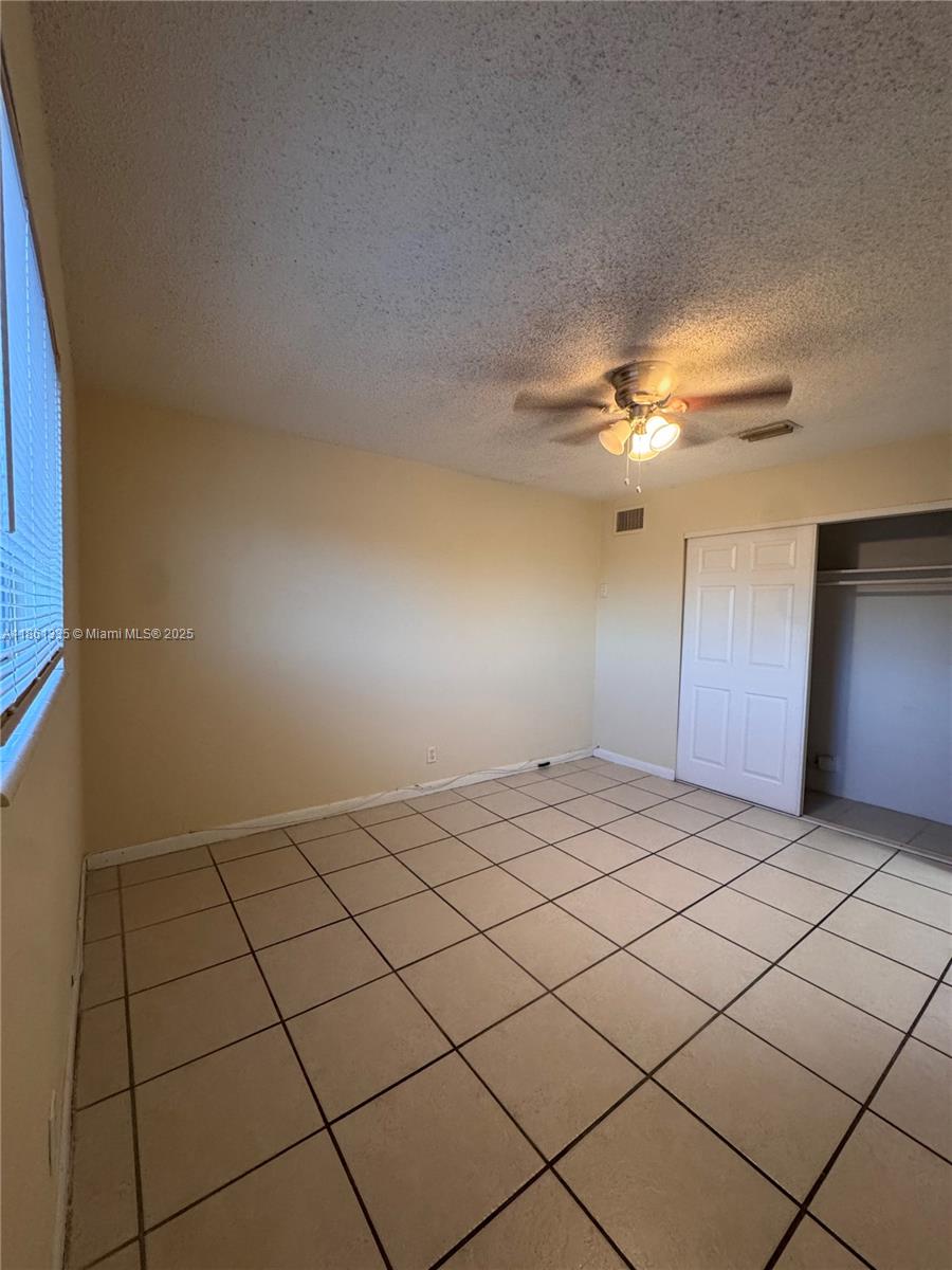 HOLLYWOOD LITTLE RANCHES - Residential Lease