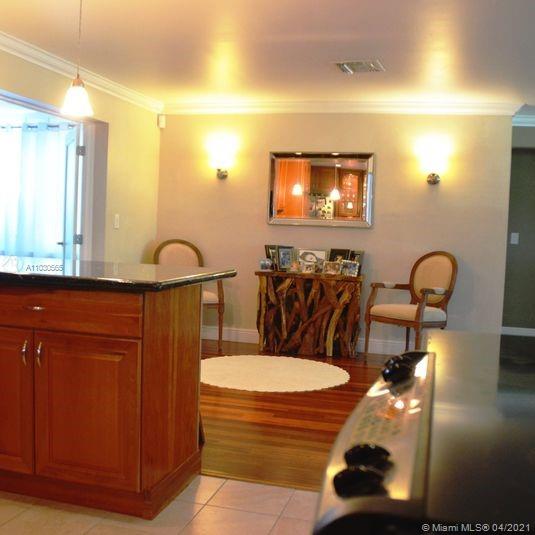 LLOYD ESTATES - Residential Lease