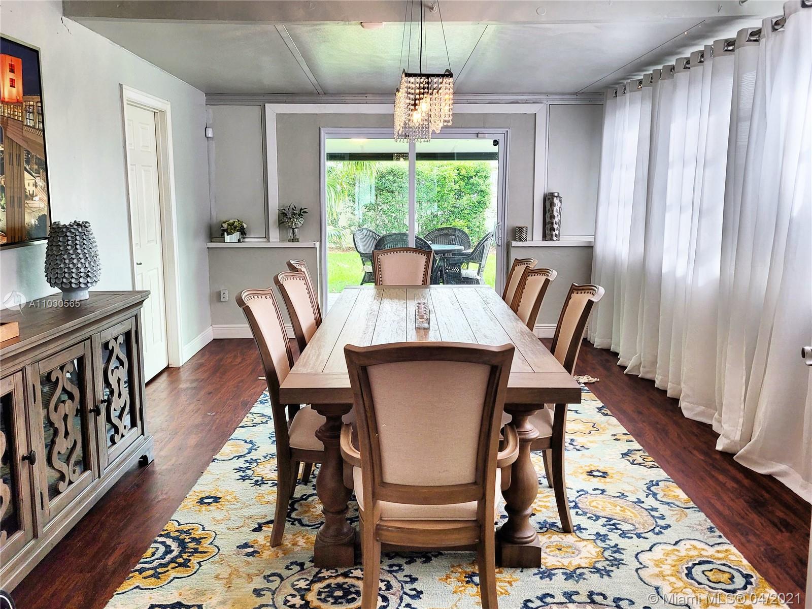 LLOYD ESTATES - Residential Lease