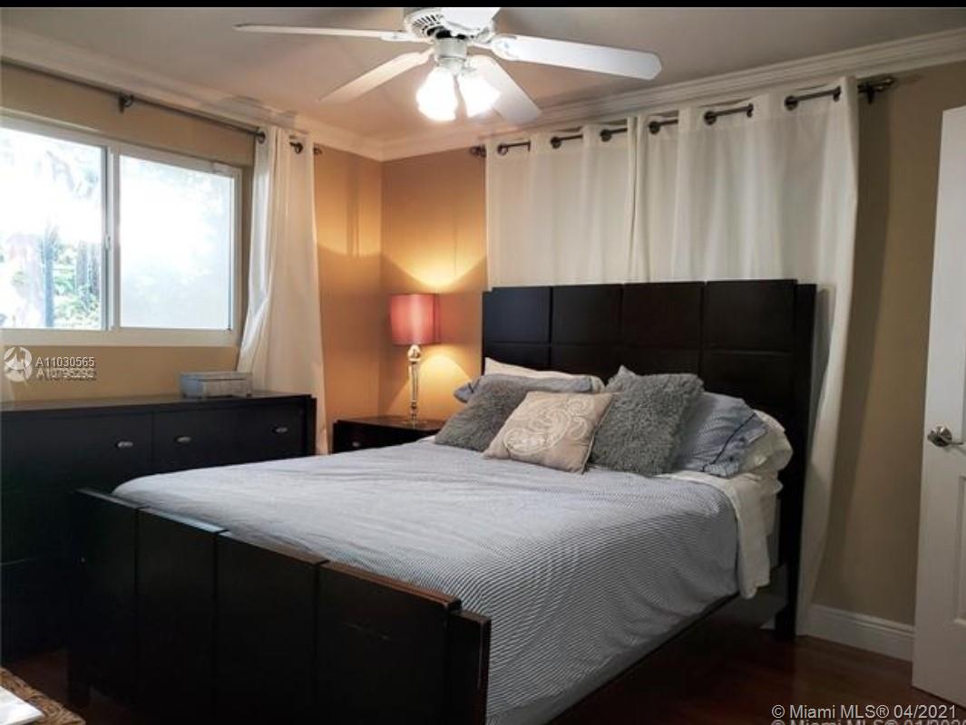 LLOYD ESTATES - Residential Lease