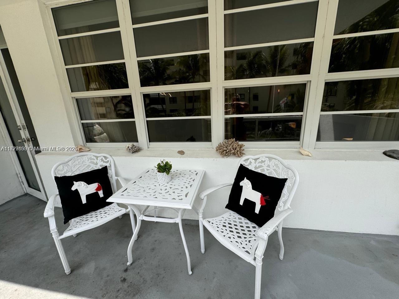 THE DECOPLAGE CONDO - Residential