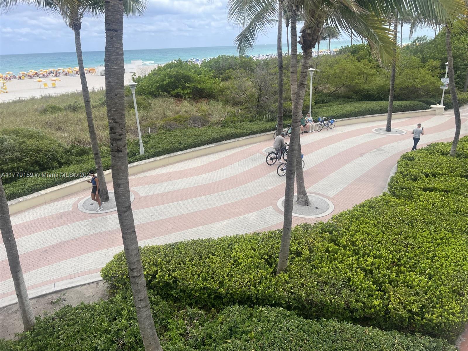 THE DECOPLAGE CONDO - Residential