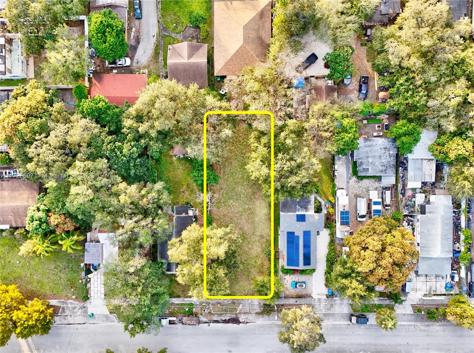 Take advantage of this great lot (zoned T3-O) and build a brand new duplex!