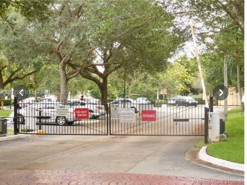 Photo of 10121 W Sunrise Blvd #204, Plantation, FL 33322 (MLS # A12108483)