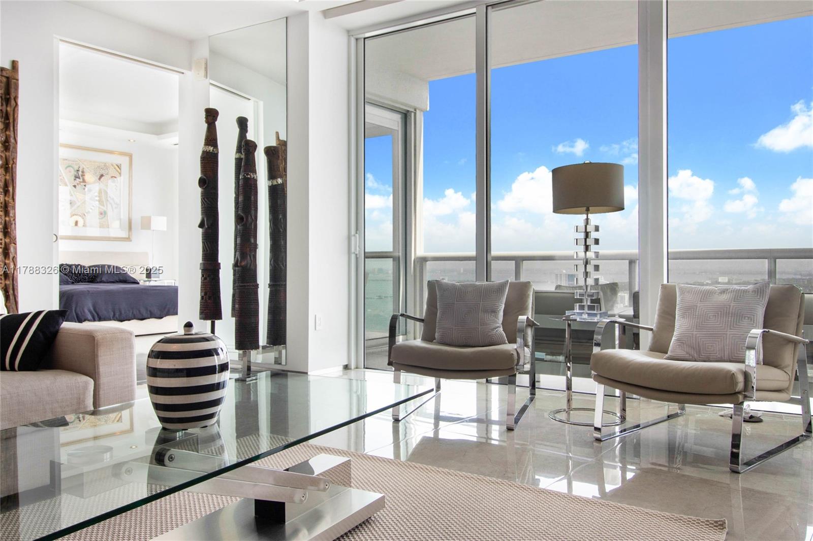 ICON CONDO - Residential